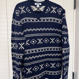 Vintage Old Navy Men's V-Neck Lambs Wool Sweater in Navy and White Pattern